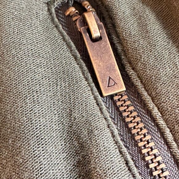 Alala SweatPants Womens Size‎ Medium High Rise Jogger Army Green athleisure knit - Picture 11 of 15